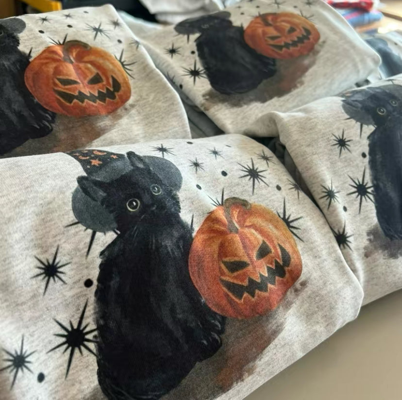 Spooky Cat Vintage Halloween T-Shirt/Sweatshirt/Hoodie