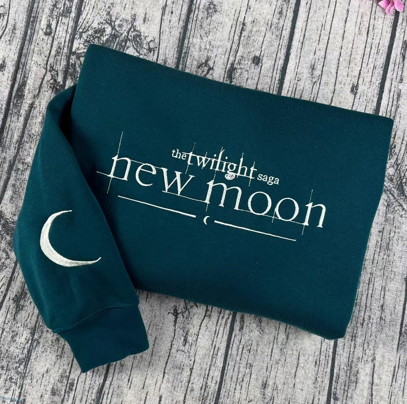 Twilight Saga Embroidered Book Cover Aesthetic T-Shirt/Sweatshirt/Hoodie