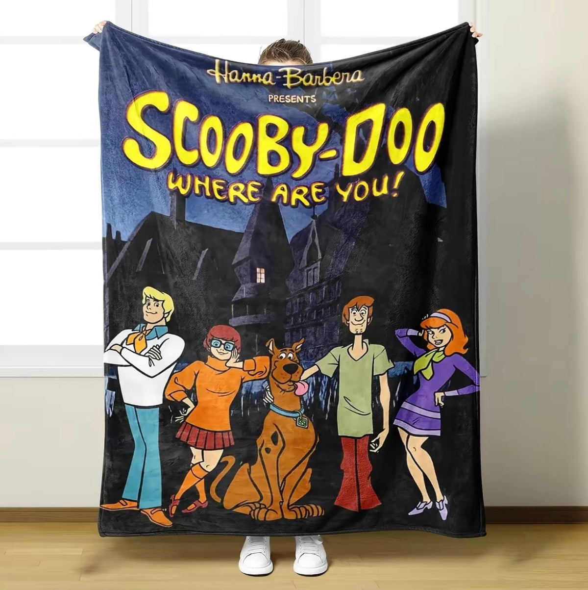 Scooby-Doo Graphic Mystery Machine Haunted Mansion Cartoon Character Flannel Blanket