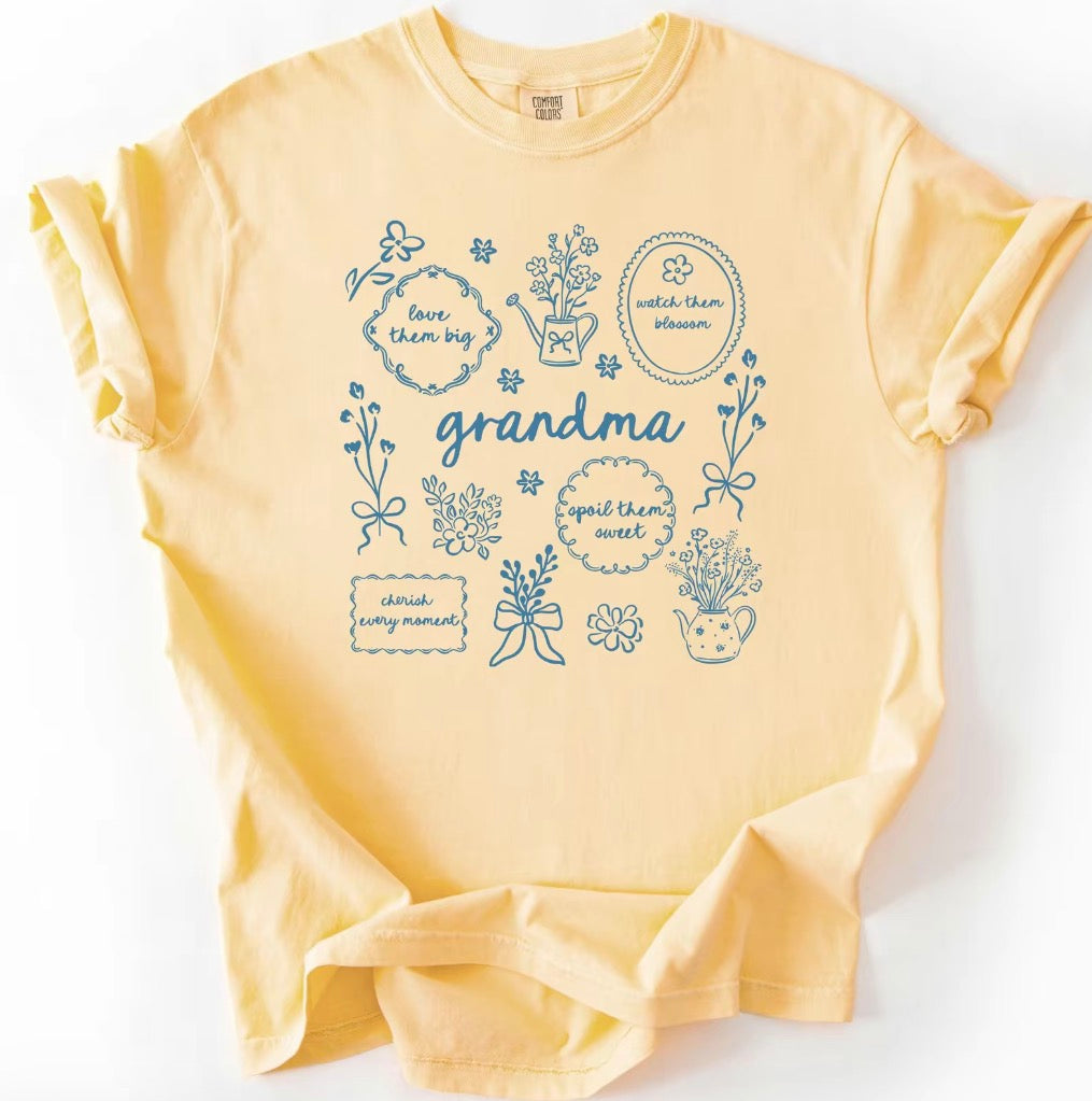 Floral Grandma Mama Nana Personalized Mothers Day Gift T-Shirt/Sweatshirt/Hoodie